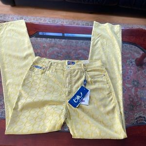 Brand New Byblos women’s stretchable pants made in Italy.